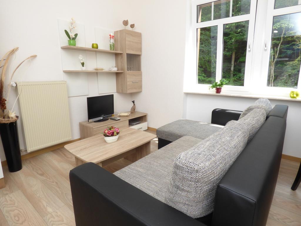 Wald Villa Üssbach Alf Habitación foto